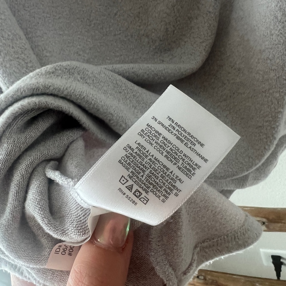 EXPRESS - turtleneck tank, size xs - Picture 4 of 4